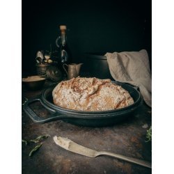 VICTORIA 5,7 Ltr. Dutch oven, and bread, seasoned